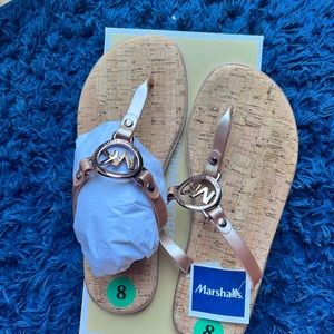 Brand new Micheal kors cute slippers for sale ..grab it and you will love it ..